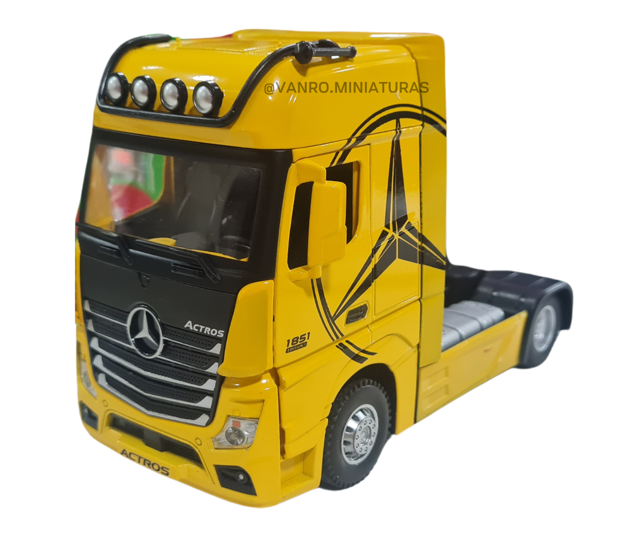 cami-n-mercedes-actros-amarillo-vanro-miniaturas