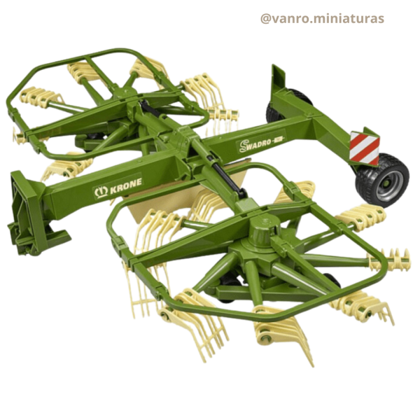 Rastrillo Krone Swadro 761 - Bruder