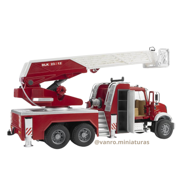 Camión Bomberos Mack Granite con escalera - Bruder - Imagen 5