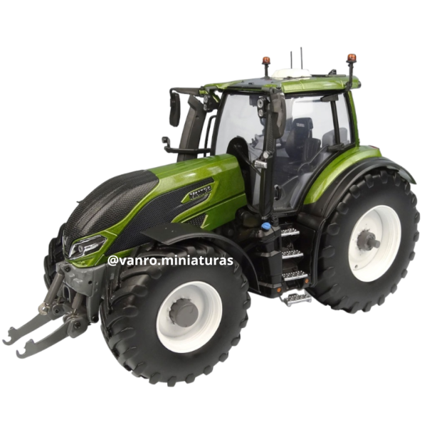Tractor Valtra Q305 - Universal Hobbies