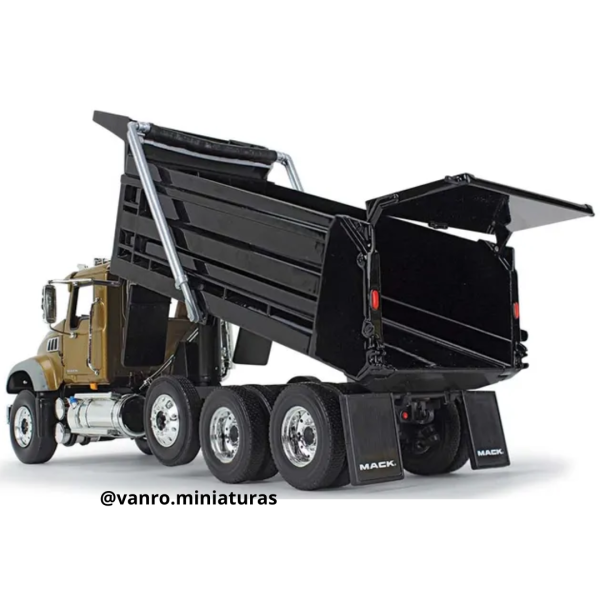 Camión Tolva Mack Granite MP - First Gear - Imagen 4