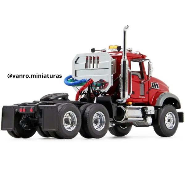Camión Mack Granite MP - First Gear - Imagen 3