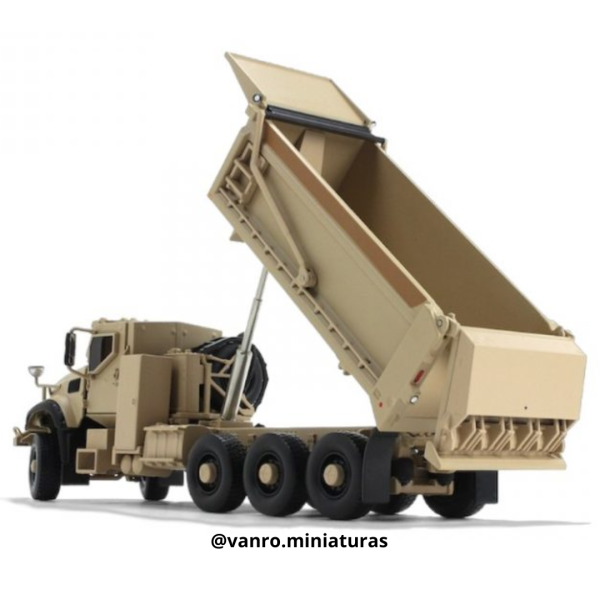 Camión volquete Mack defense M917A3 - First Gear - Imagen 4