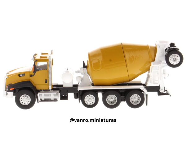 Camión mixer Cat. CT660 - Diecast Masters - Imagen 2