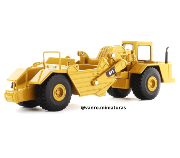 Mototrailla Cat. 611 - Diecast Masters - Imagen 3