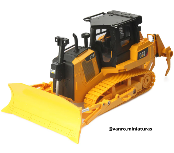 Bulldozer Cat. D7E RC - Diecast Masters
