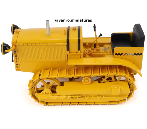 Tractor Cat. 25 - Diecast Masters - Imagen 5