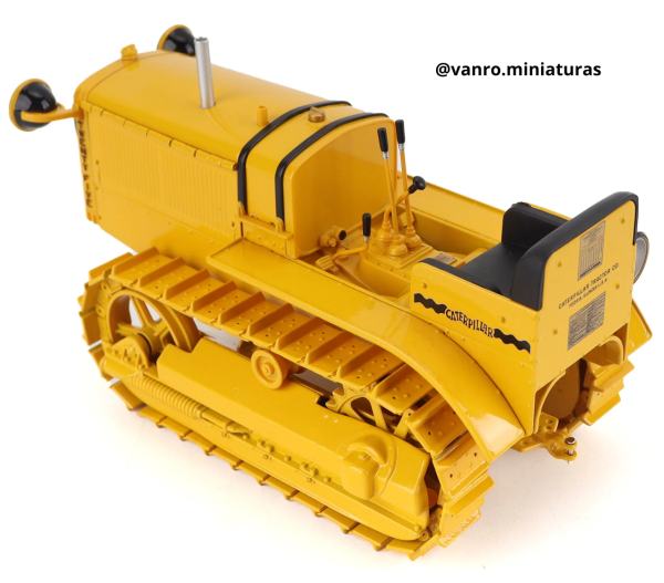 Tractor Cat. 25 - Diecast Masters - Imagen 6