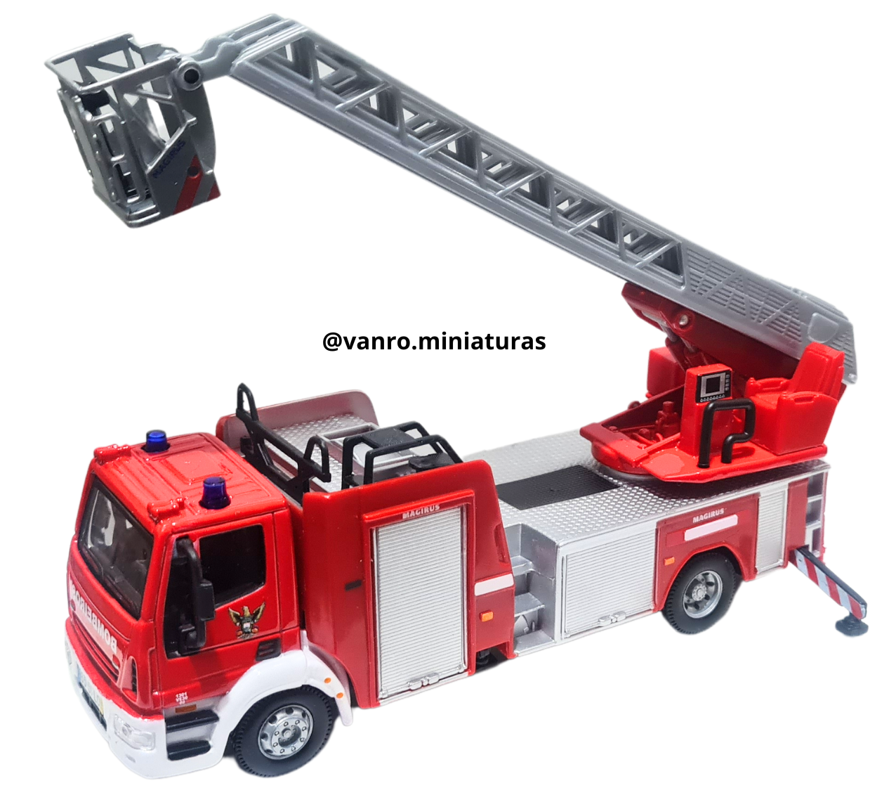 Camión de bomberos Iveco Magirus 150E – Bburago