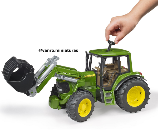 Tractor John Deere 6920 c/cargador frontal - Bruder Toys - Imagen 6