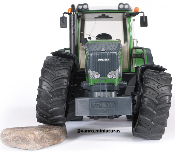 Tractor Fendt Vario 936 - Bruder Toys - Imagen 4