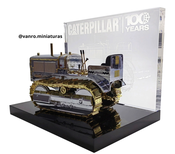 Tractor Cat. 20 edición 100 años - Diecast Masters - Imagen 4