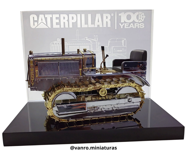 Tractor Cat. 20 edición 100 años - Diecast Masters - Imagen 5