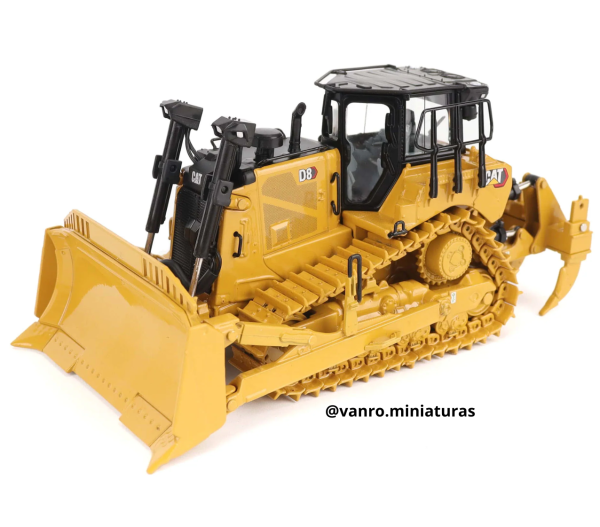 Bulldozer Cat. D8 - Diecast Masters
