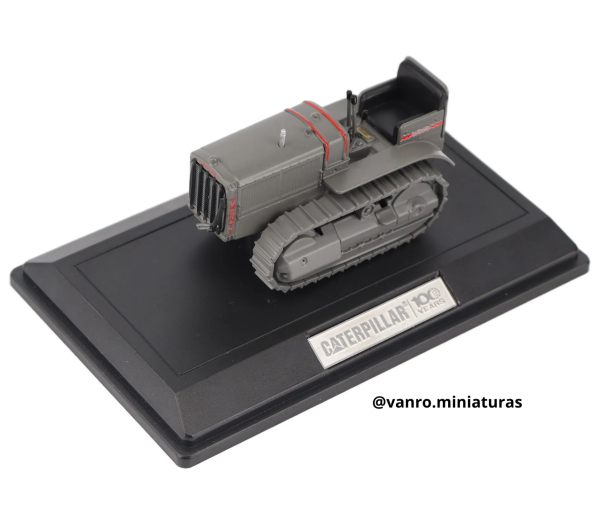 Tractor Cat. del 2000 edición especial 100 años - Diecast Masters - Imagen 7