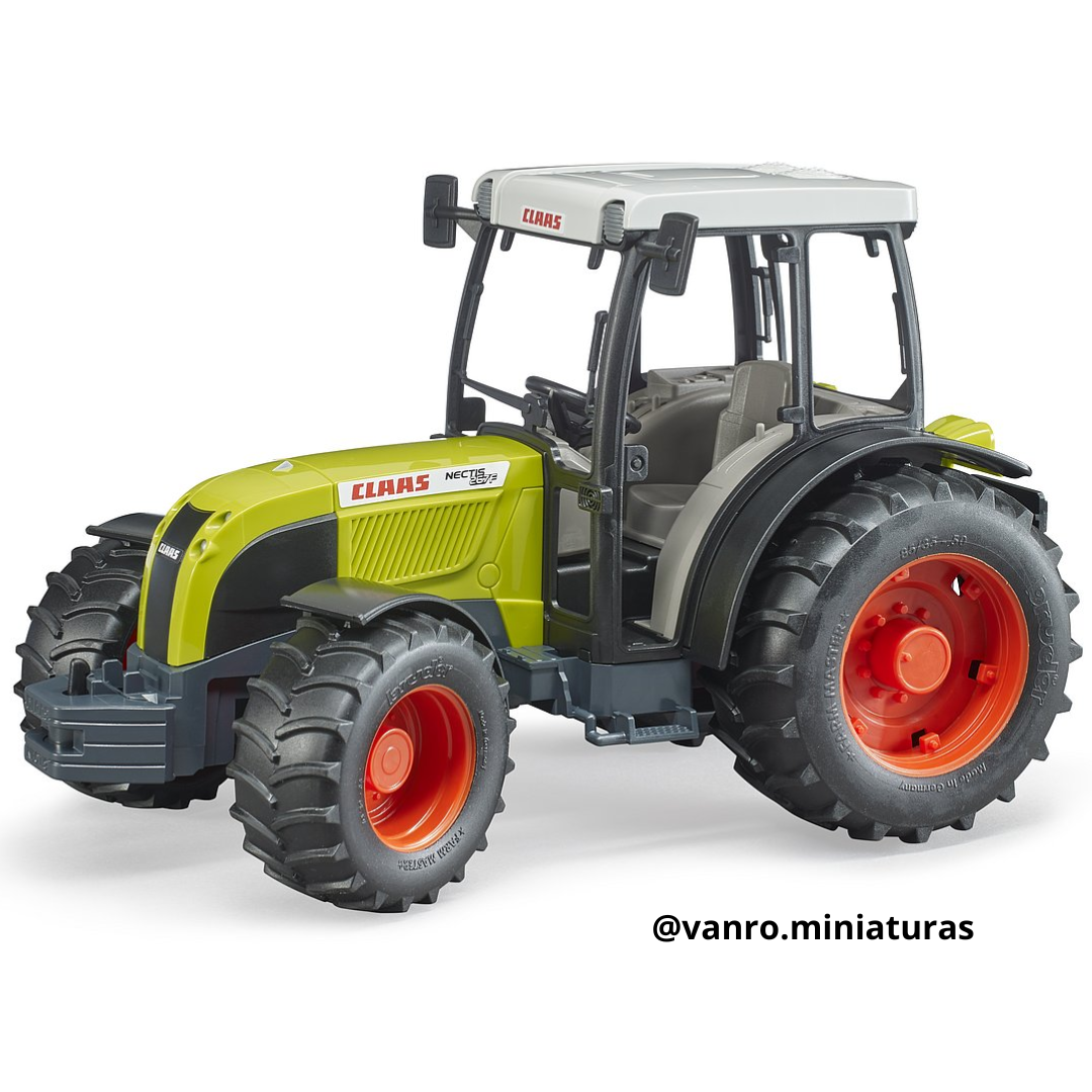 Tractor Claas Nectis 267F – Bruder Toys