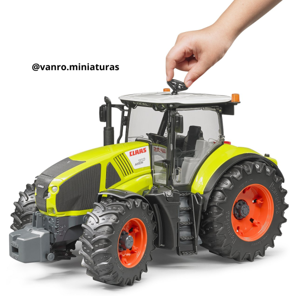 Tractor Claas Axion 950 - Bruder Toys - Imagen 3