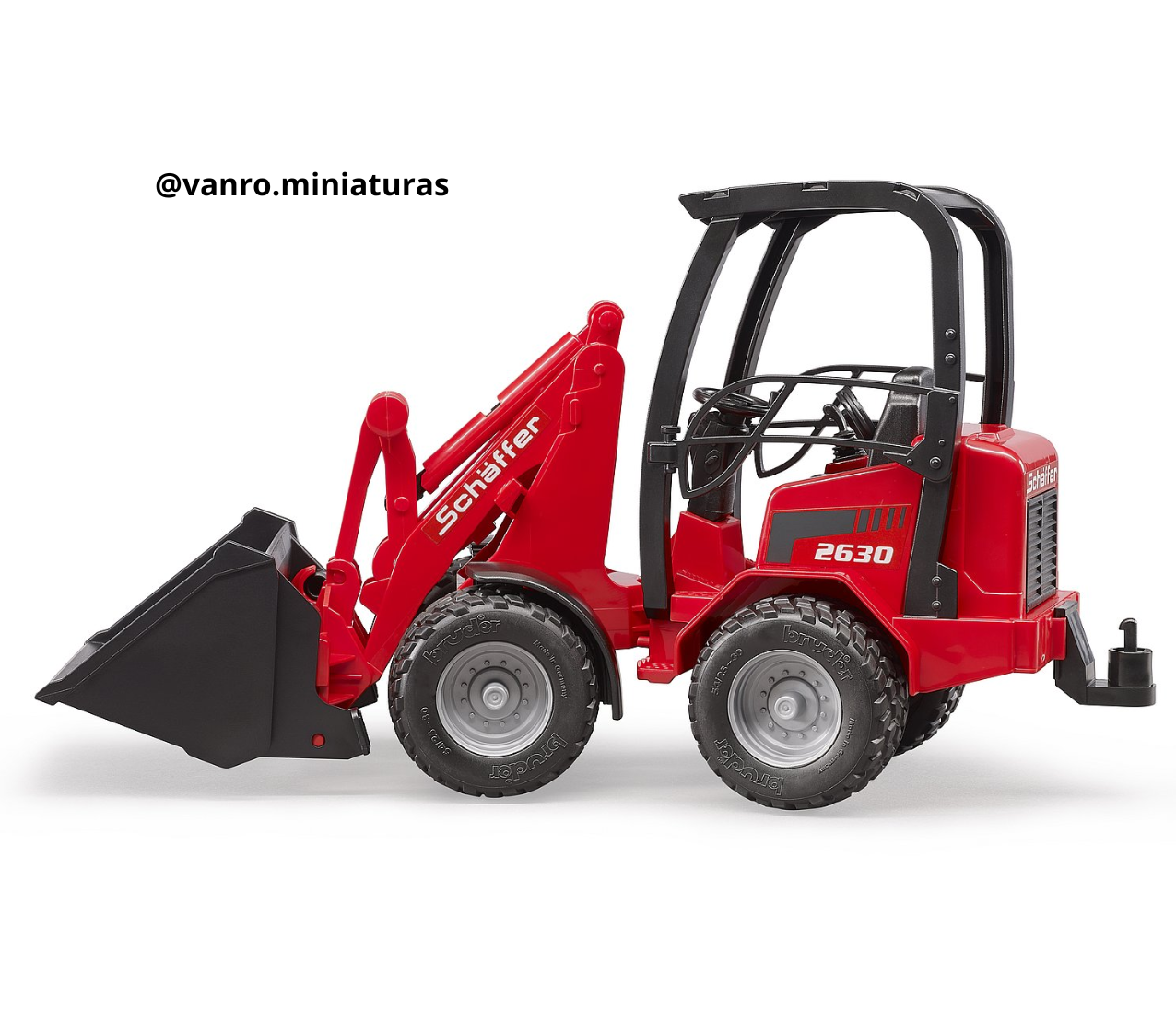 Cargador Compacto Schaffer 2630 – Bruder Toys