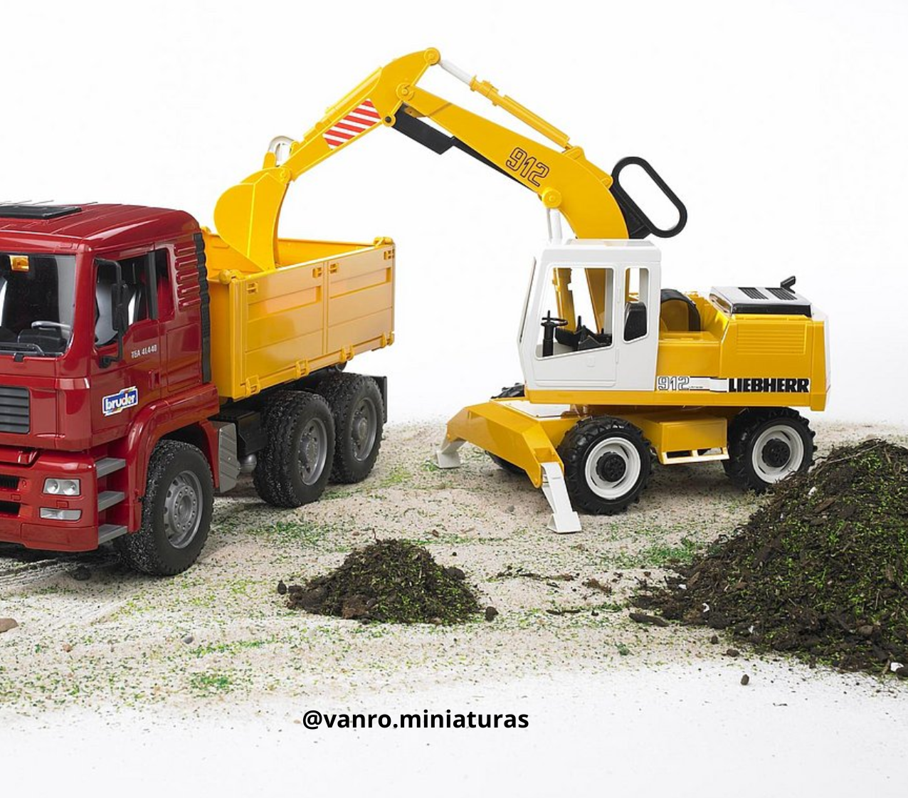 Excavadora Liebherr – Bruder Toys