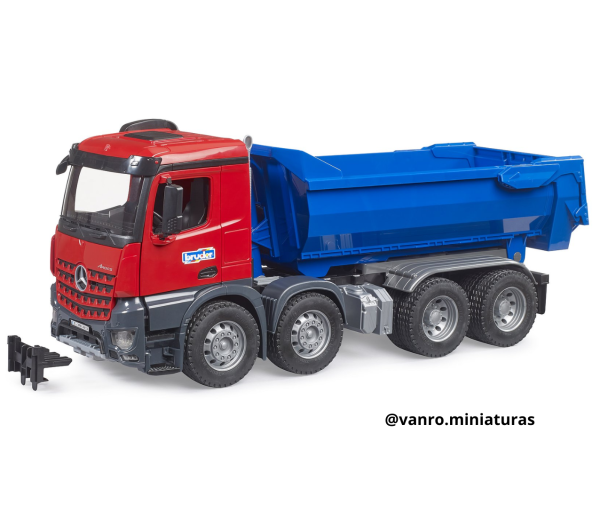 Camión volquete Mercedes Arocs - Bruder Toys