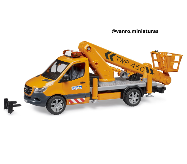Furgón Mercedes Benz Sprinter con plataforma - Bruder Toys - Imagen 3