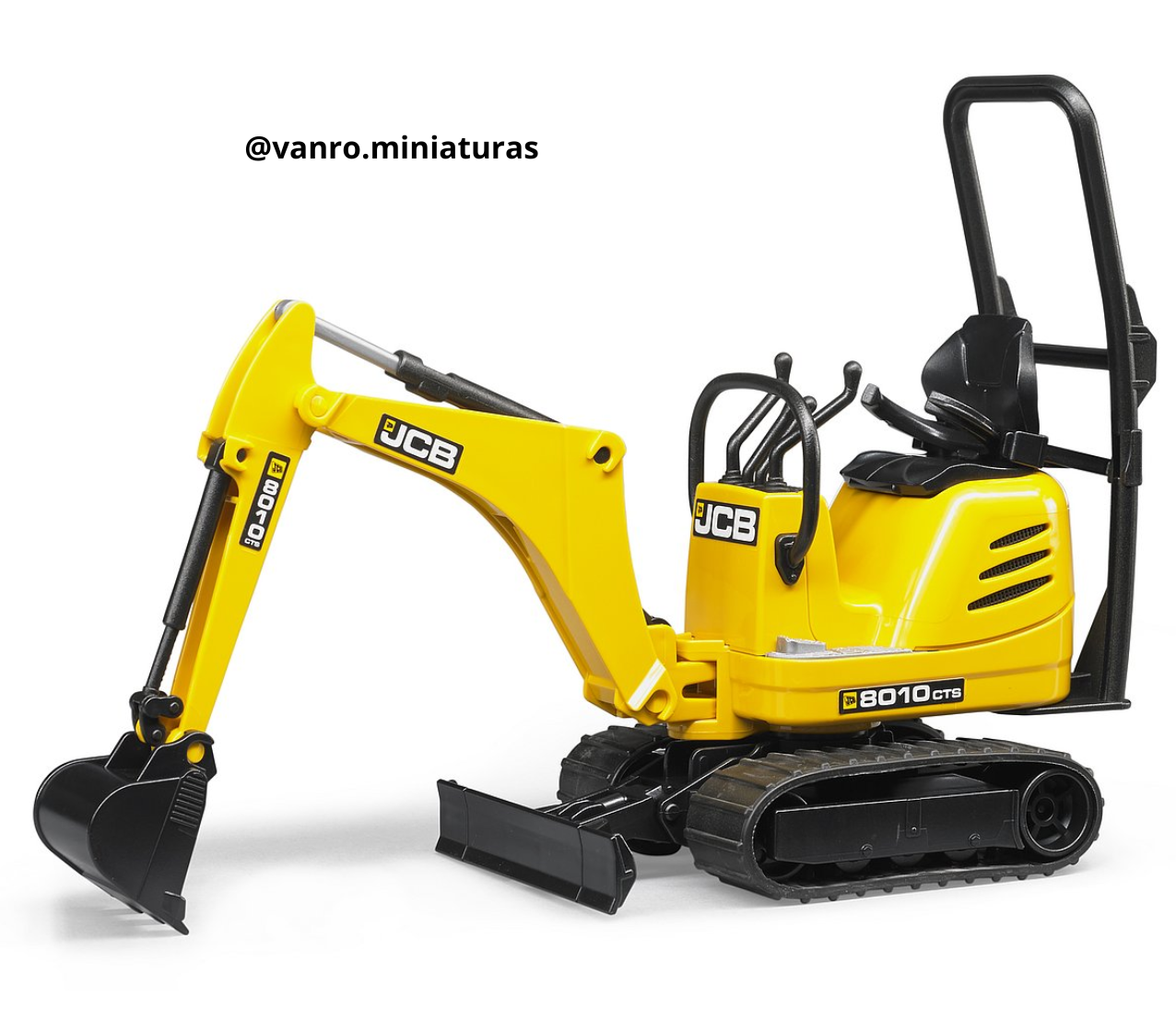 Microexcavadora JCB 8010 CTS – Bruder Toys