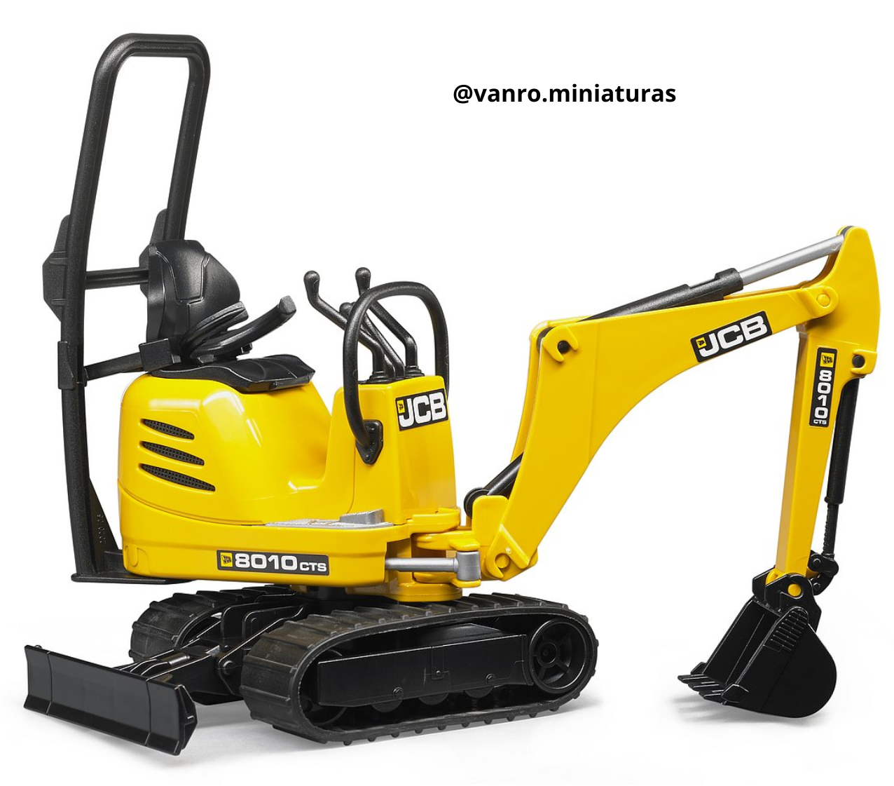 Microexcavadora JCB 8010 CTS – Bruder Toys