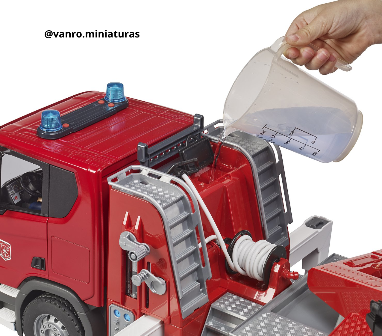Camión de bomberos Scania Super 560R – Bruder Toys