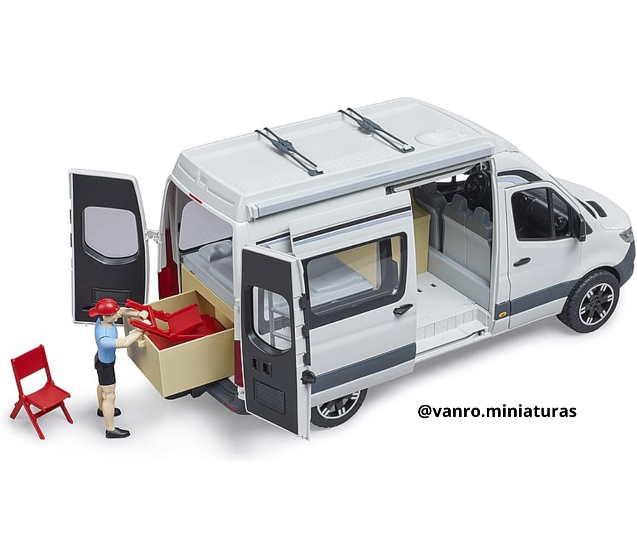 Furgón Mercedes Benz Sprinter tipo Camping c/chofer - Bruder Toys - Imagen 5