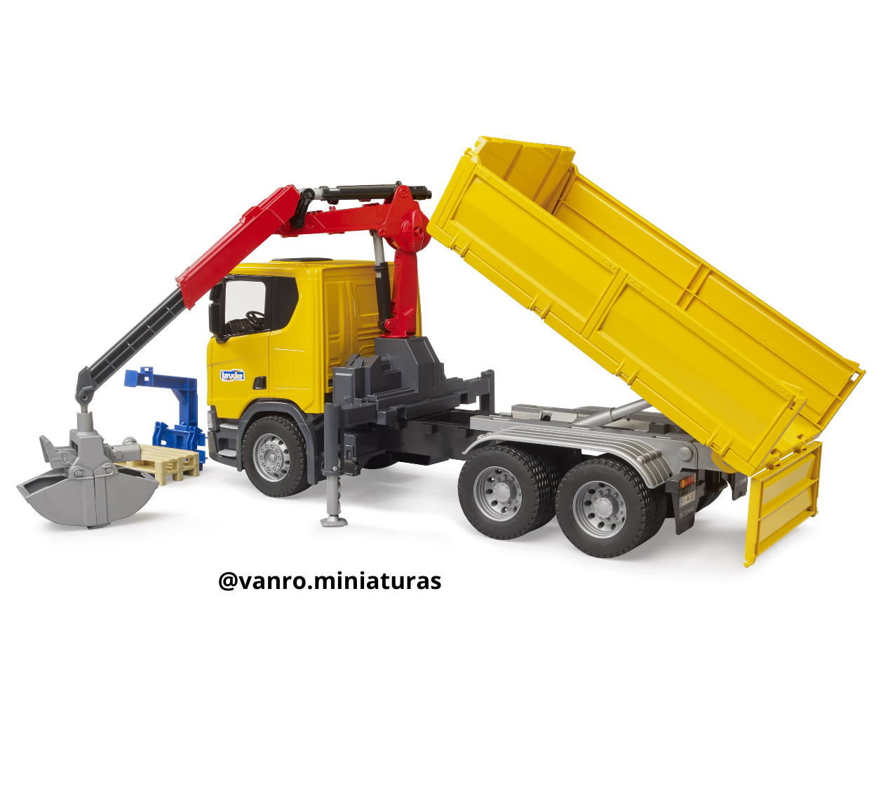 Camión Scania Super 560R c/grúa y 2 palés - Bruder Toys - Imagen 3
