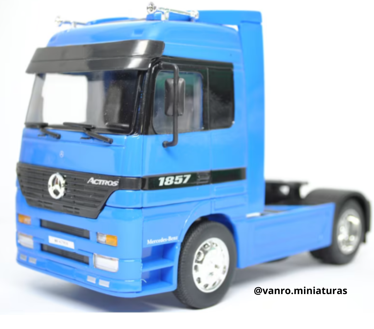 Camión Mercedes Benz Actros 1857 1997 4×2 – Welly