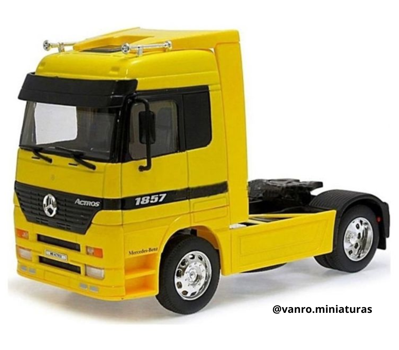 Camión Mercedes-Benz Actros 1857 1997 4×2 amarillo – Welly