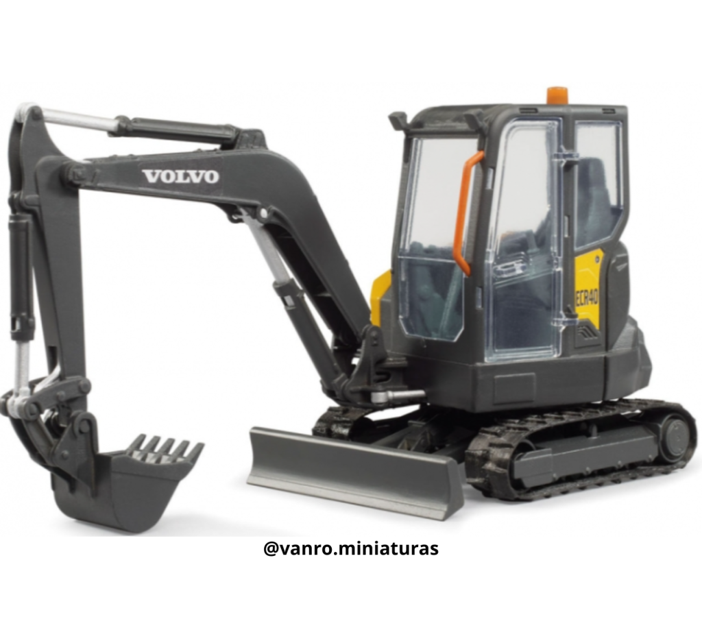 Excavadora Volvo ECR40 - Bruder Toys