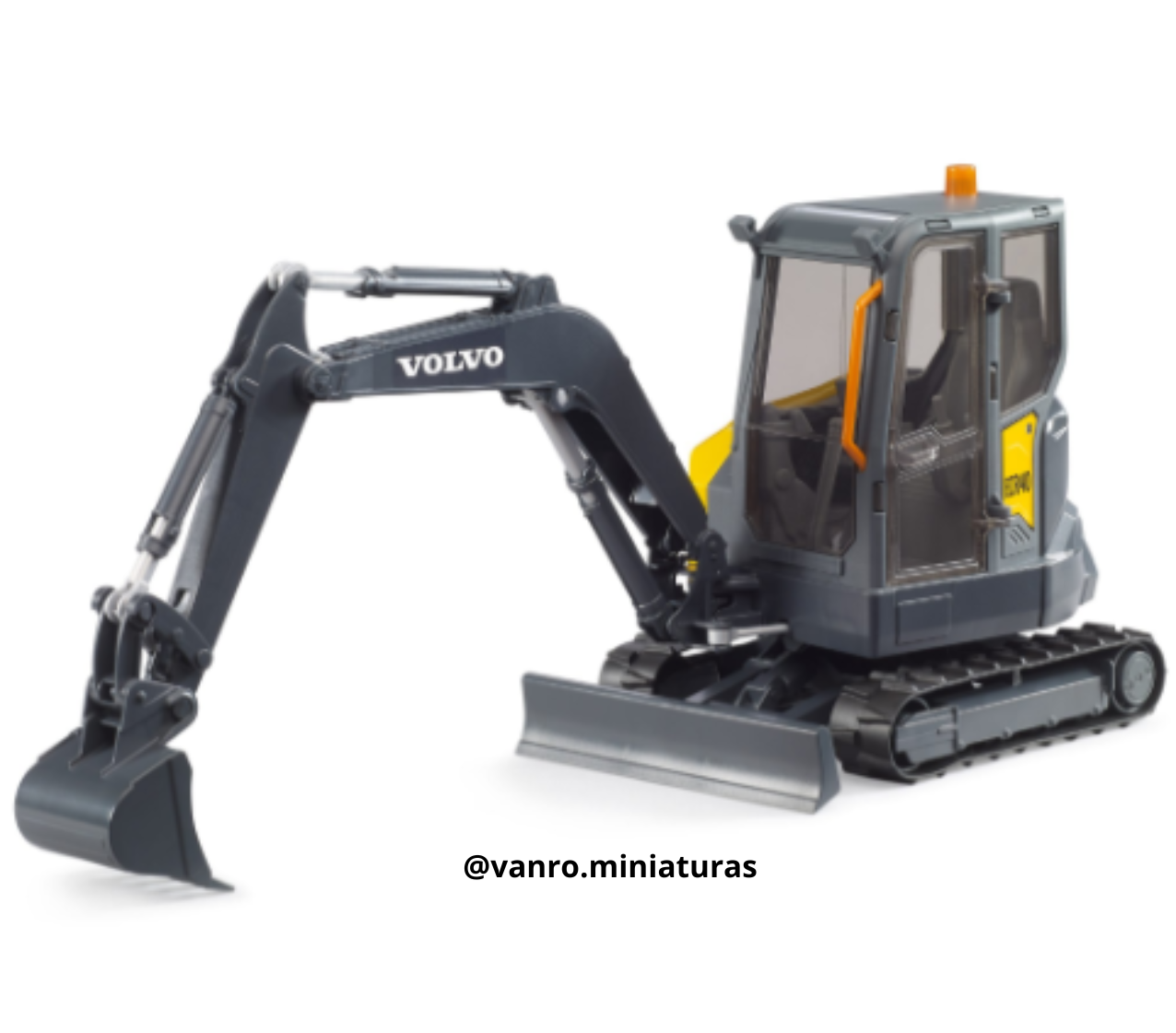 Excavadora Volvo ECR40 - Bruder Toys - Imagen 4